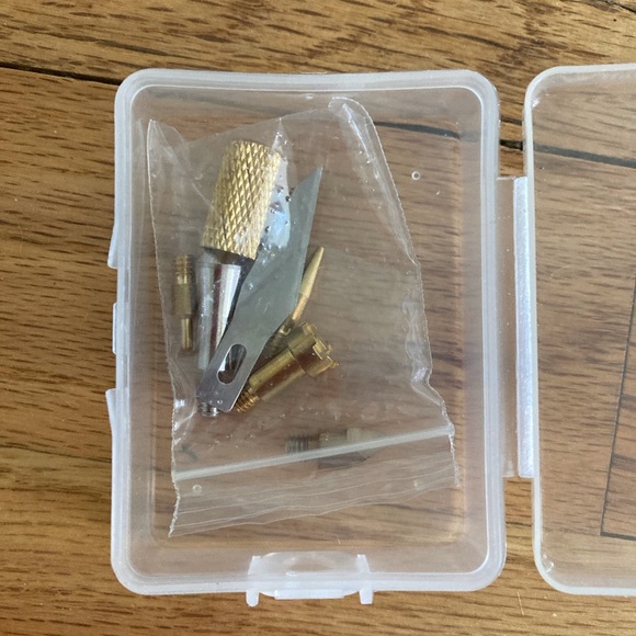 Pyrography Project Books & Tools. - Picture 4 of 7